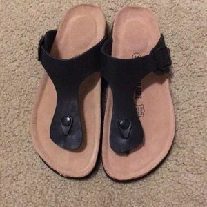 NEVER WORN! Sandals size 6!